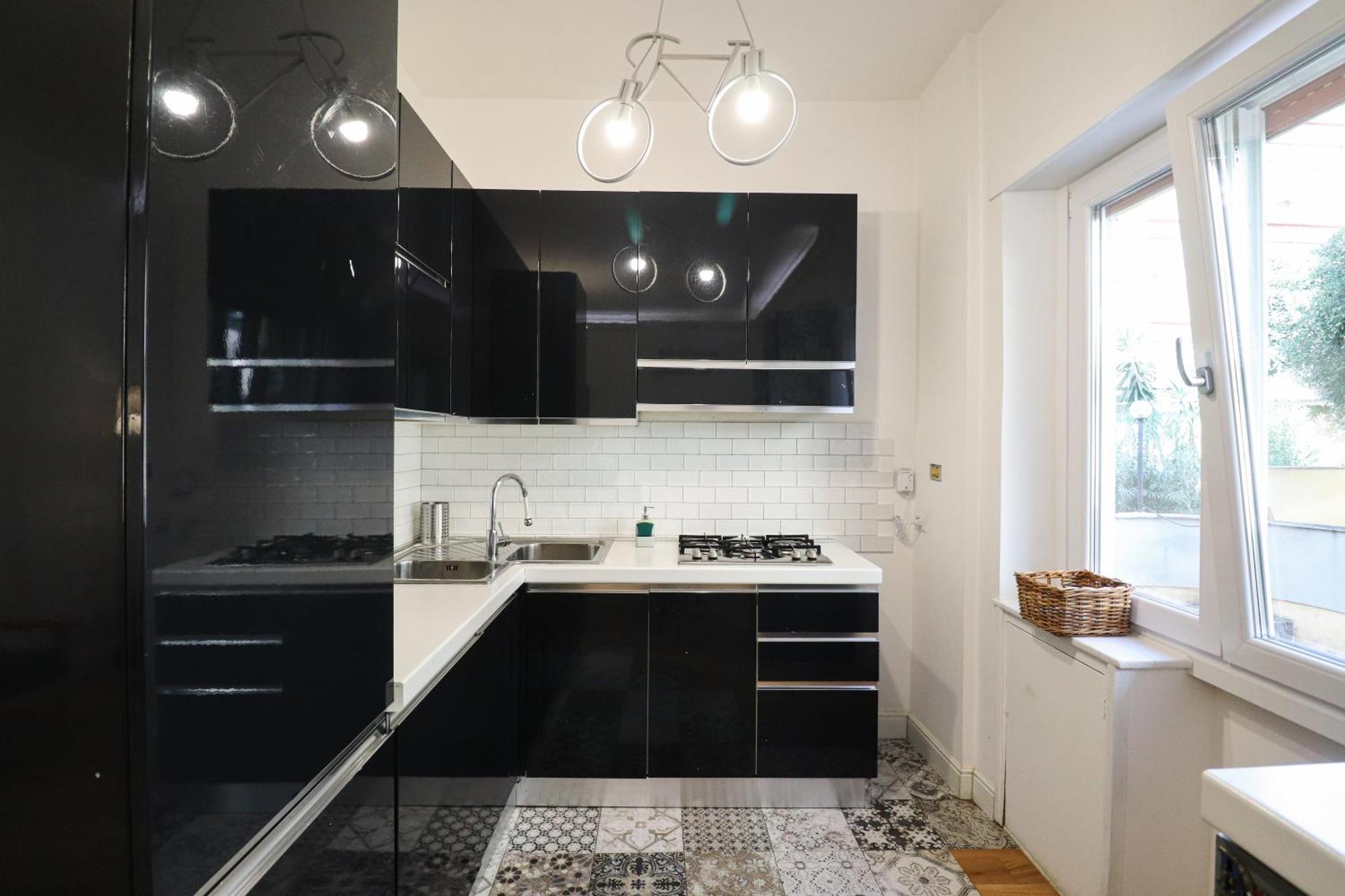Casilina 403 Spacious 3bdr And 3 Bath Apartment *