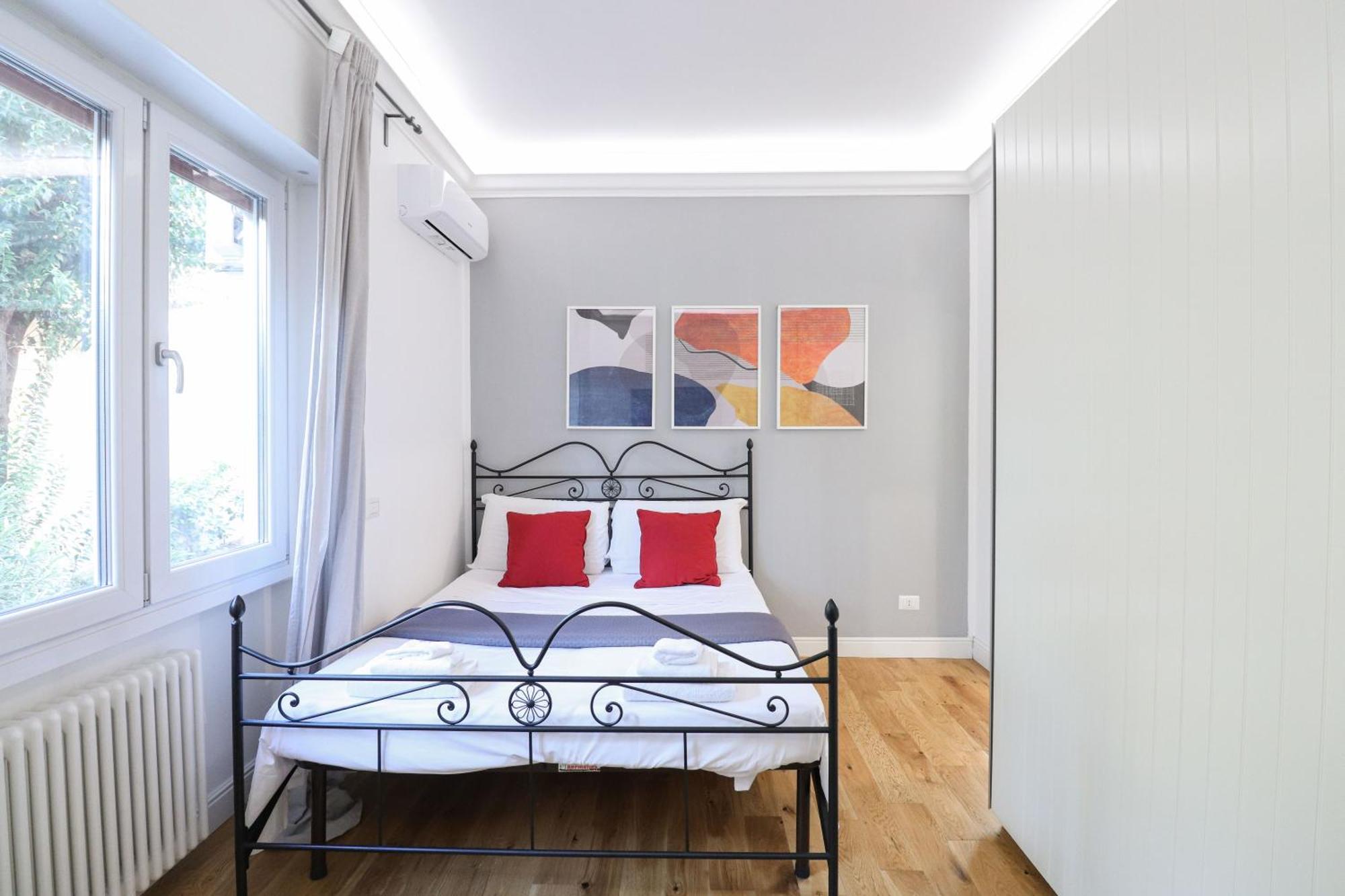 Casilina 403 Spacious 3bdr And 3 Bath Apartment Rome