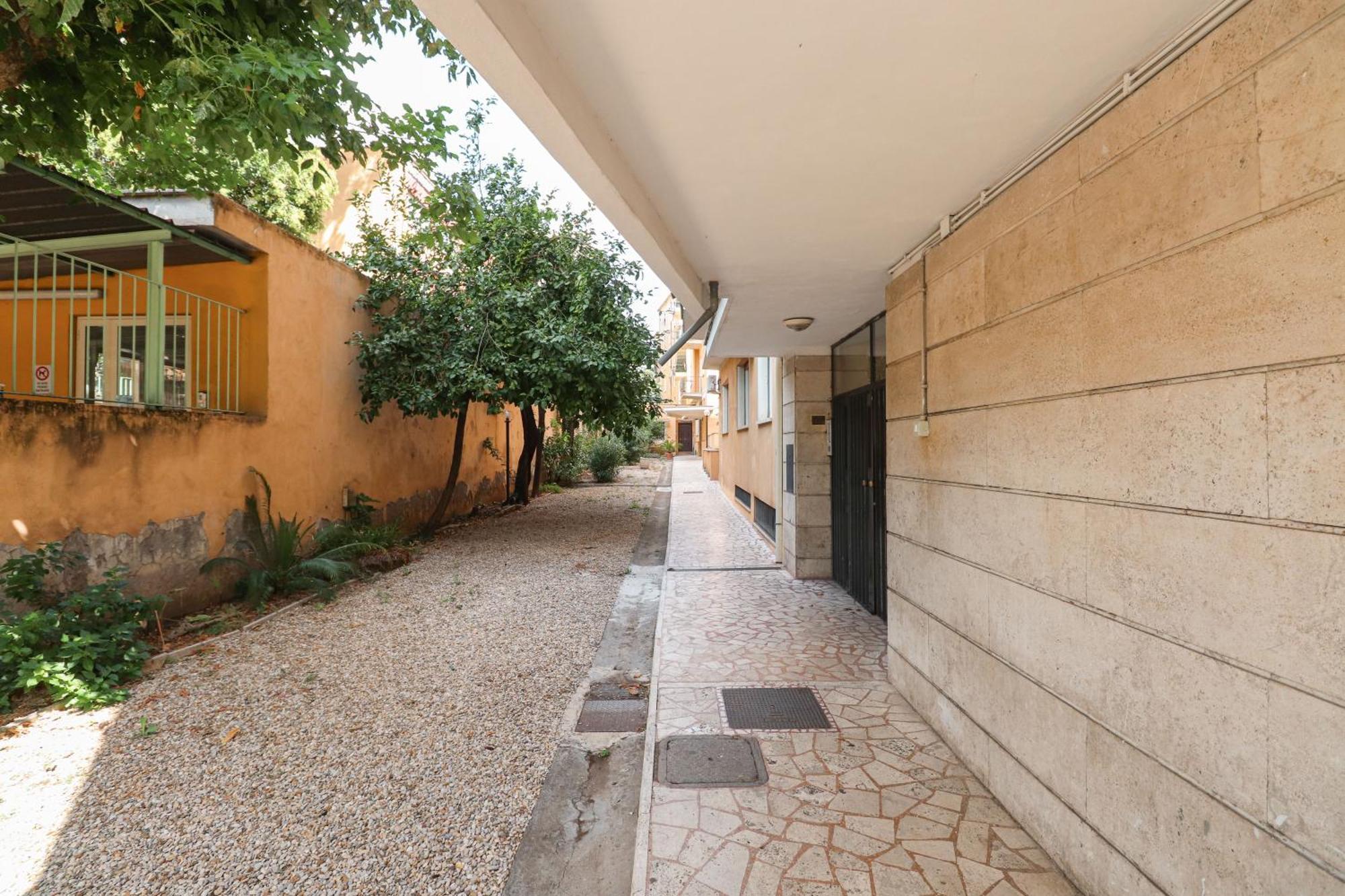 Casilina 403 Spacious 3bdr And 3 Bath Rome