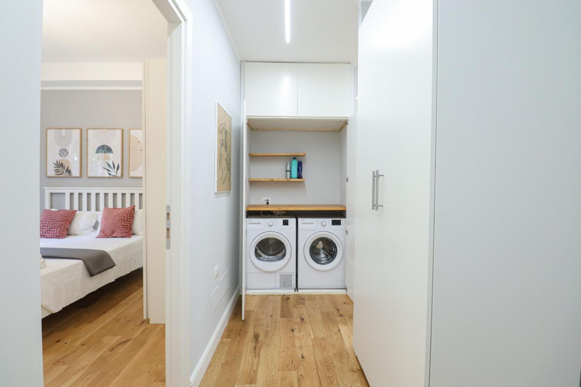 Casilina 403 Spacious 3bdr And 3 Bath Apartment