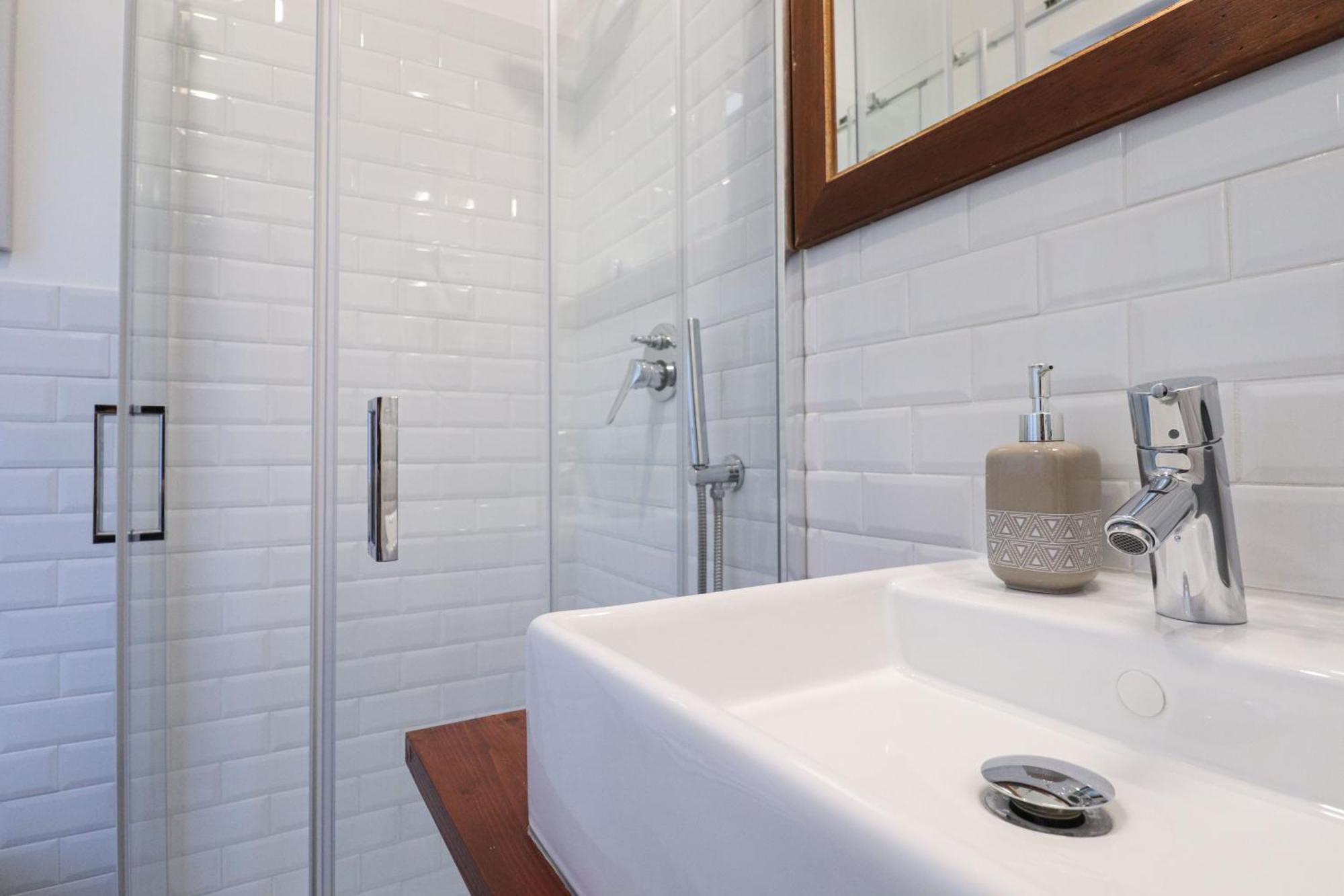 Casilina 403 Spacious 3bdr And 3 Bath Apartment Rome